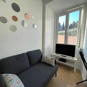  Apartment Comfort By The Garden